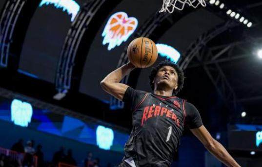 放弃哈登 拒绝报价！何方神圣让火箭如此死心塌地？