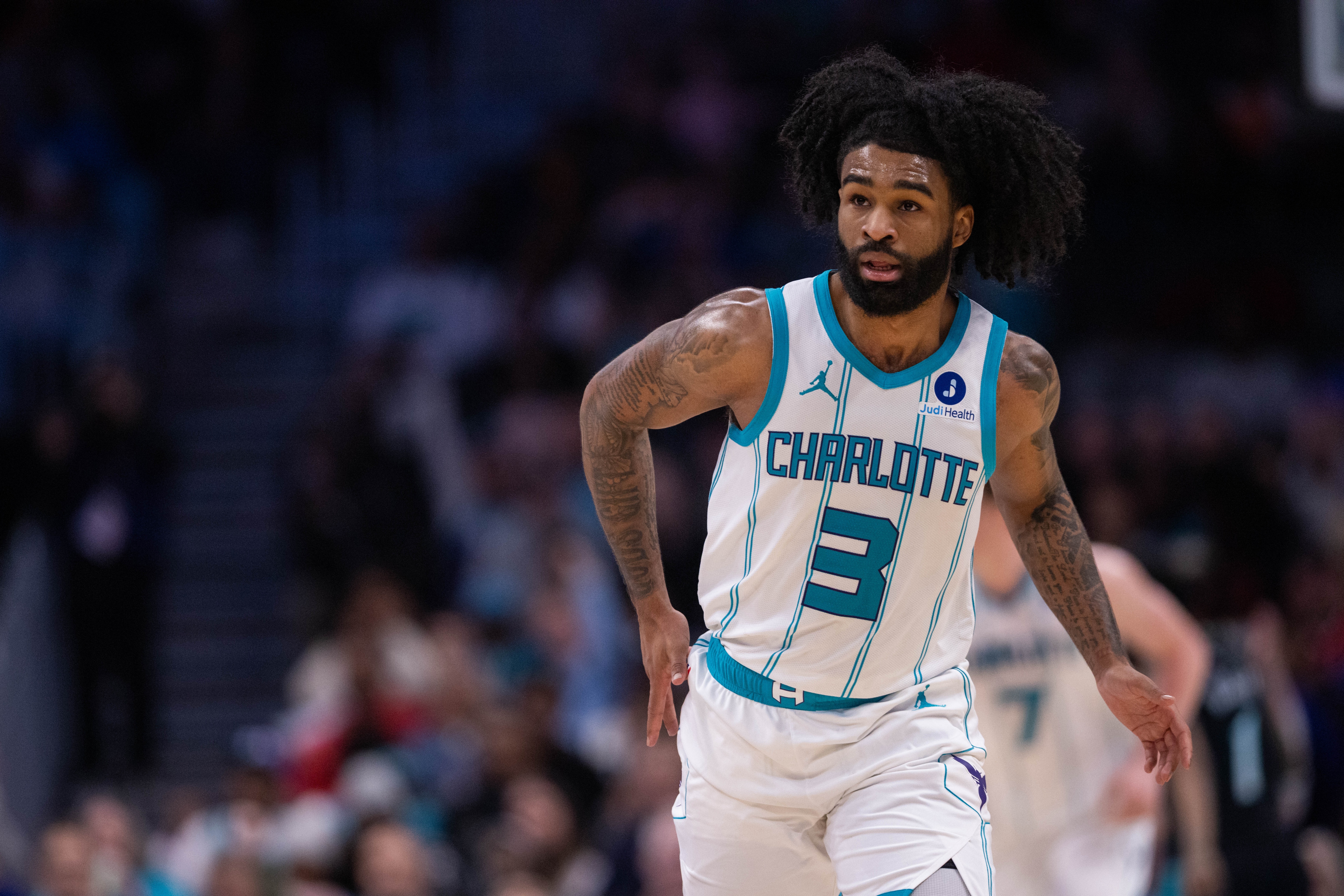 开云体育官方网站-布兰登·米勒：科比·怀特打球时太丝滑了 他是我的异乡兄弟