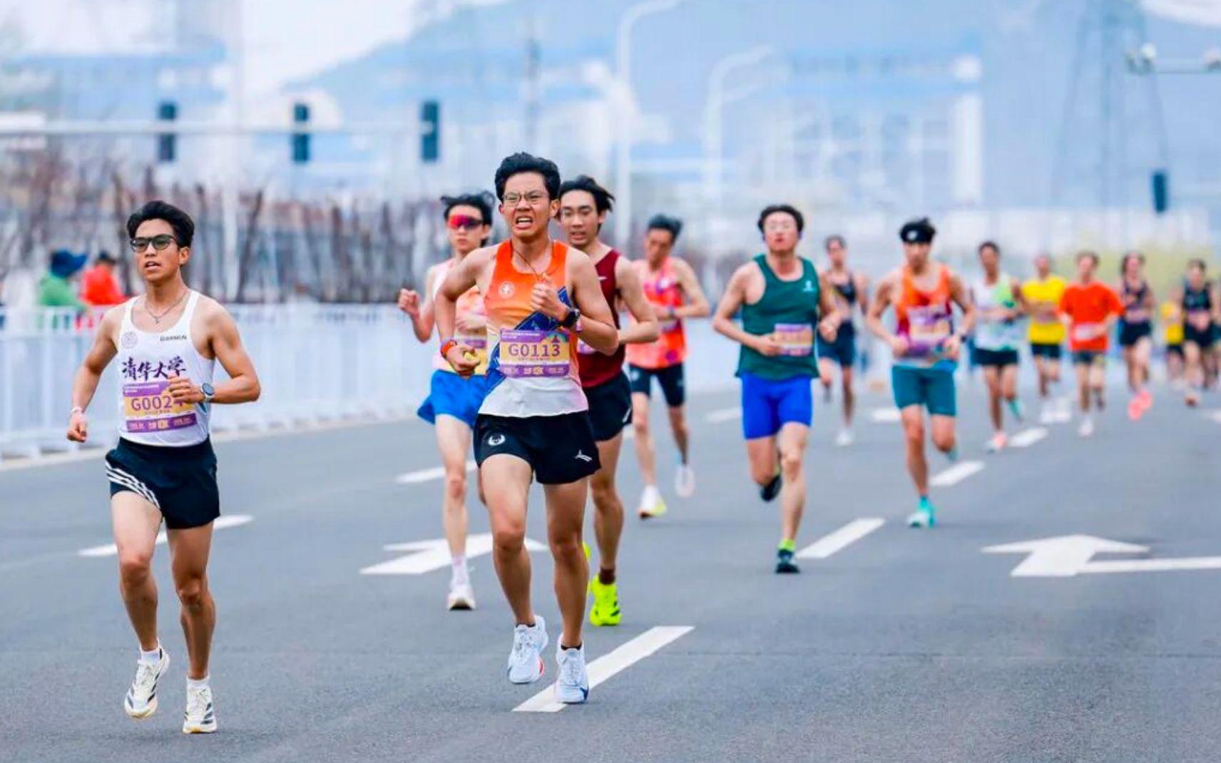 开云体育-10公里精英赛门头沟站收官,新增高校组吸引300余名学子参赛